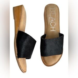 Beach by Matisse Sz 8 Tiki Black Calf Hair Slides Wedge Sandals